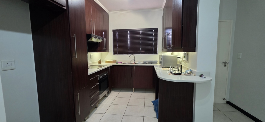 To Let 2 Bedroom Property for Rent in Greenstone Hill Gauteng