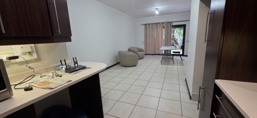 To Let 2 Bedroom Property for Rent in Greenstone Hill Gauteng