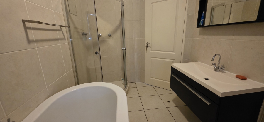 To Let 2 Bedroom Property for Rent in Greenstone Hill Gauteng