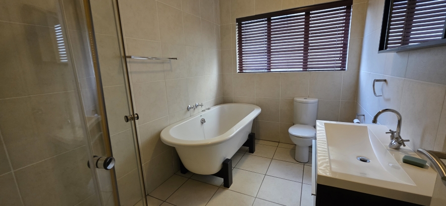 To Let 2 Bedroom Property for Rent in Greenstone Hill Gauteng