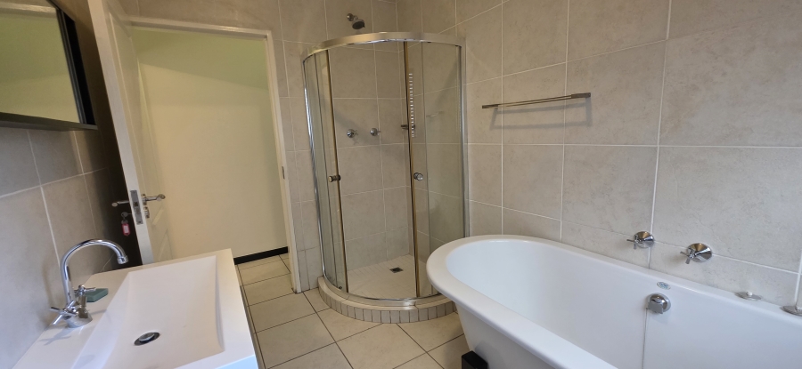 To Let 2 Bedroom Property for Rent in Greenstone Hill Gauteng