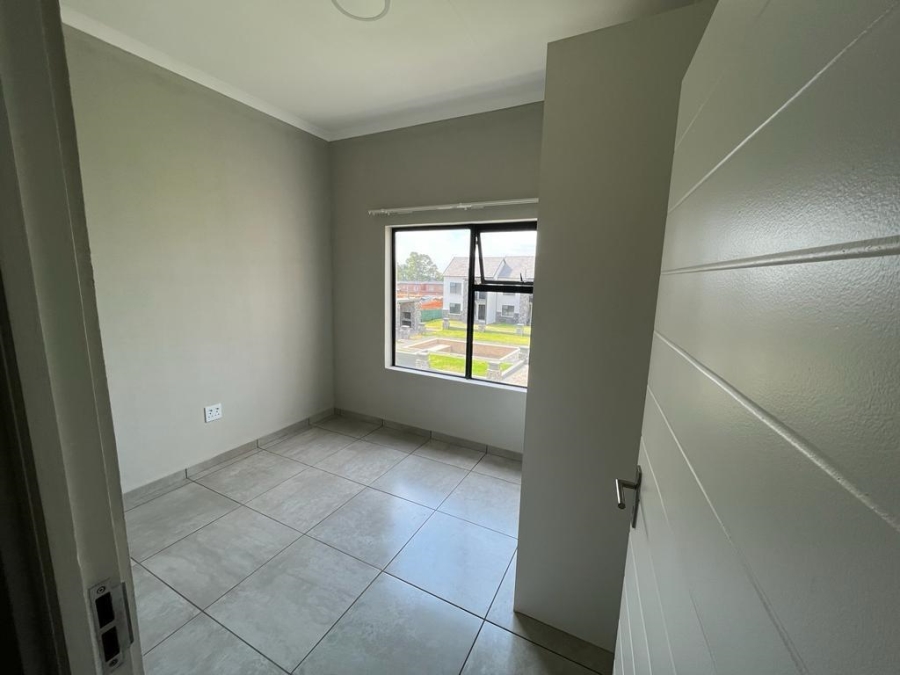 To Let 2 Bedroom Property for Rent in Glen Marais Gauteng