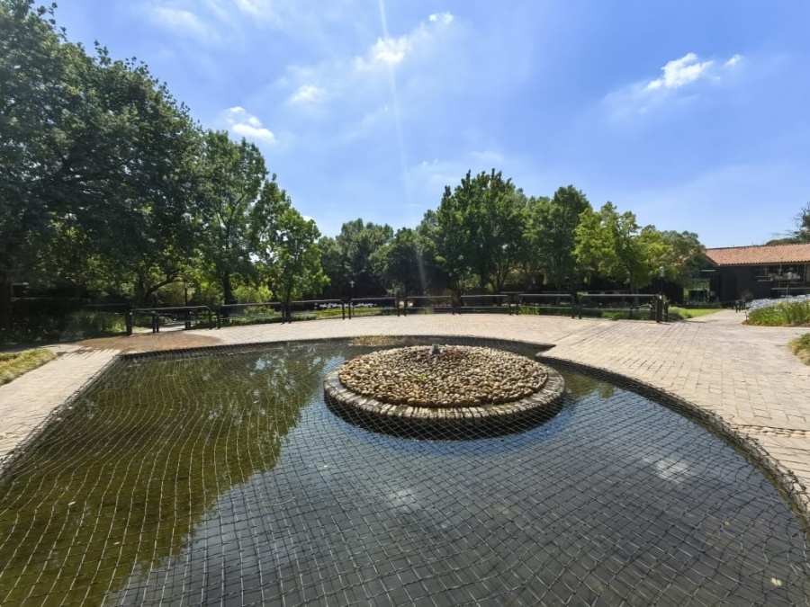 To Let 2 Bedroom Property for Rent in Bedfordview Gauteng