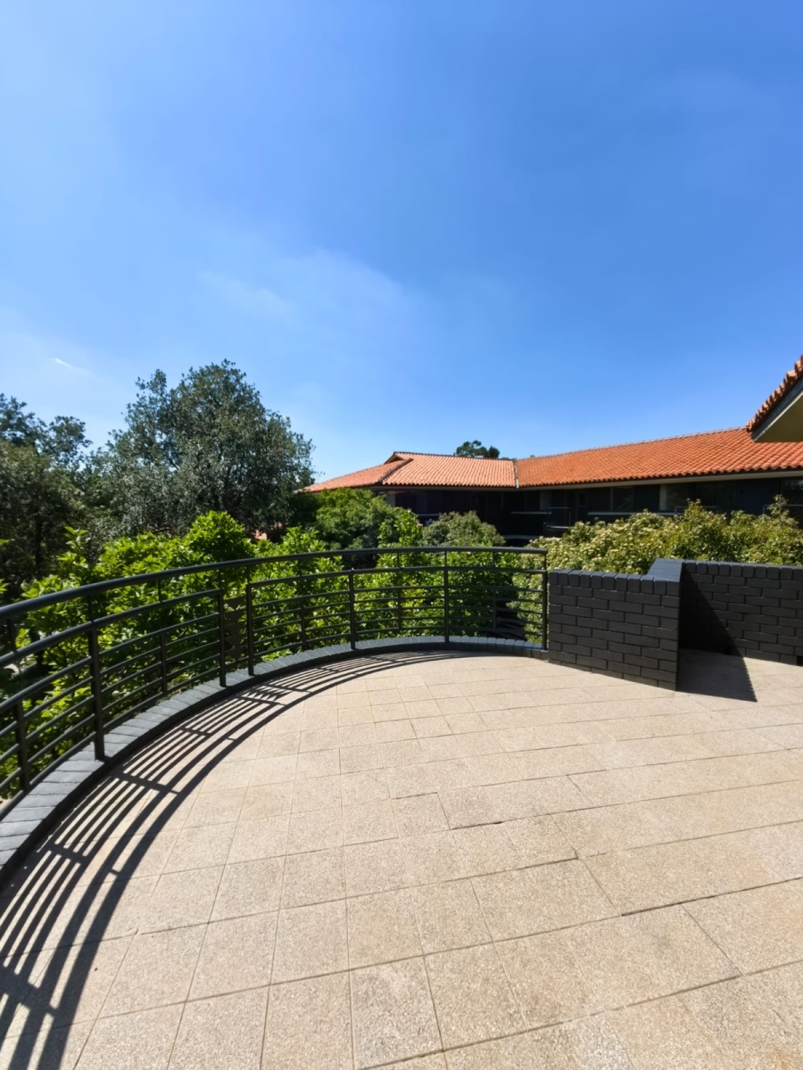 To Let 2 Bedroom Property for Rent in Bedfordview Gauteng