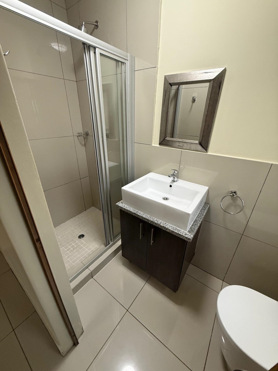 To Let 2 Bedroom Property for Rent in Pomona Gauteng