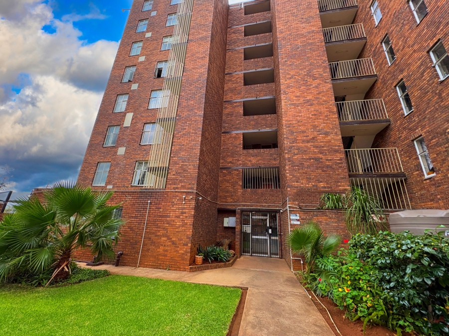 2 Bedroom Property for Sale in Pretoria North Gauteng