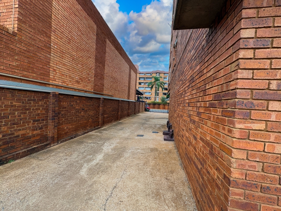 2 Bedroom Property for Sale in Pretoria North Gauteng