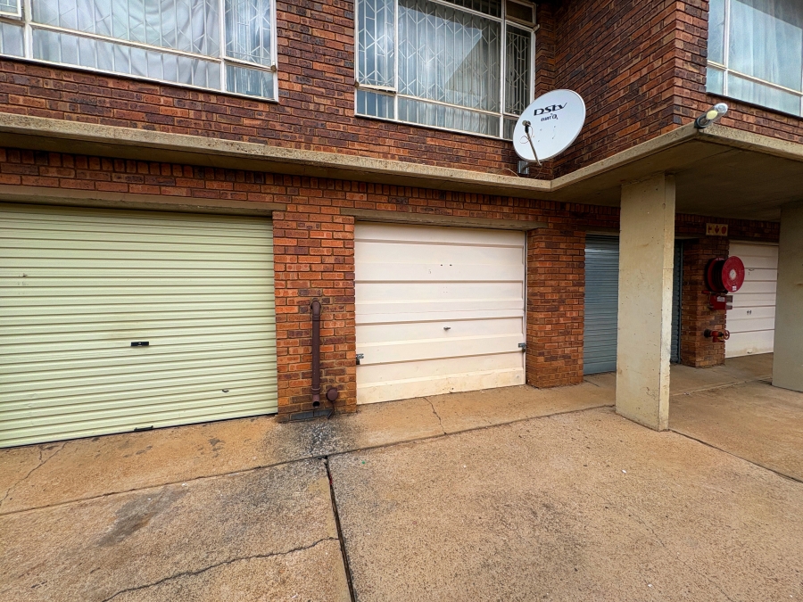 2 Bedroom Property for Sale in Pretoria North Gauteng