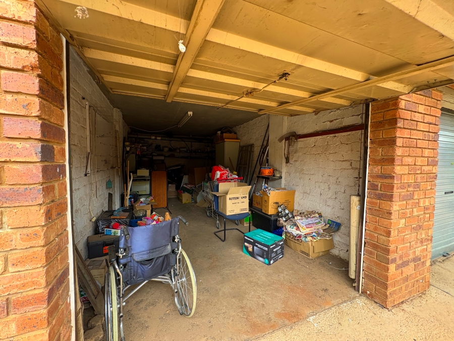 2 Bedroom Property for Sale in Pretoria North Gauteng