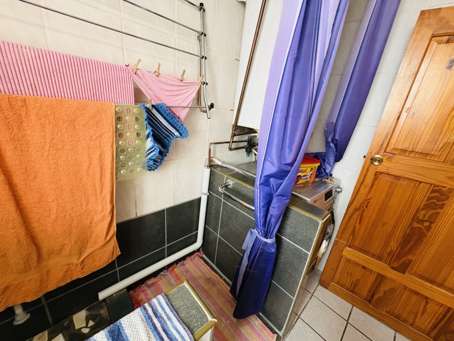 2 Bedroom Property for Sale in Pretoria North Gauteng