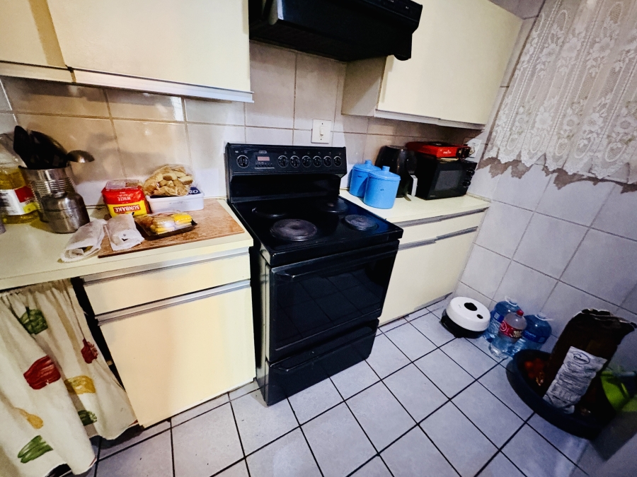 2 Bedroom Property for Sale in Pretoria North Gauteng