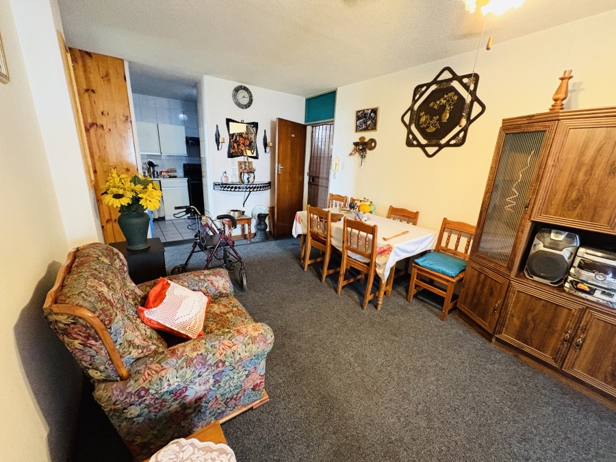 2 Bedroom Property for Sale in Pretoria North Gauteng