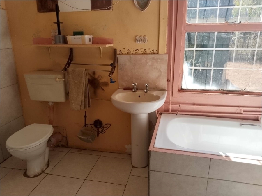 7 Bedroom Property for Sale in Kameeldrift West Gauteng