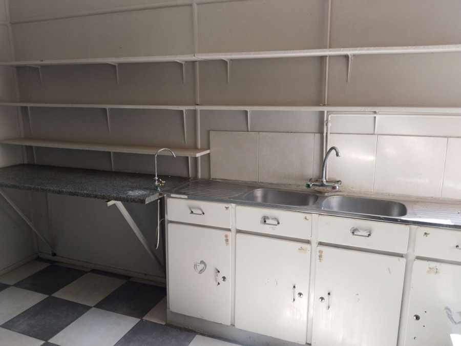 7 Bedroom Property for Sale in Kameeldrift West Gauteng