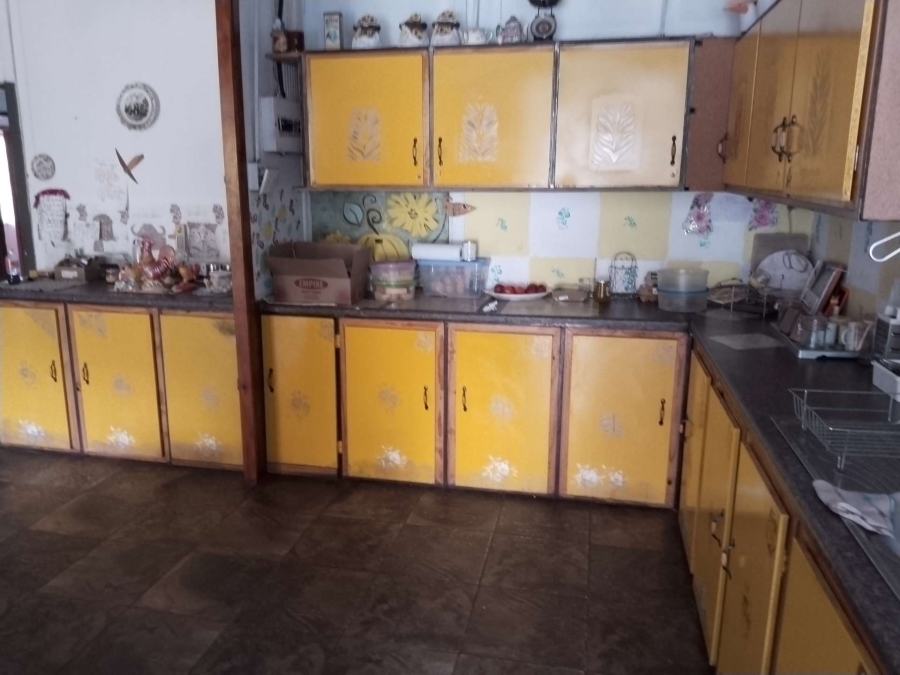 7 Bedroom Property for Sale in Kameeldrift West Gauteng