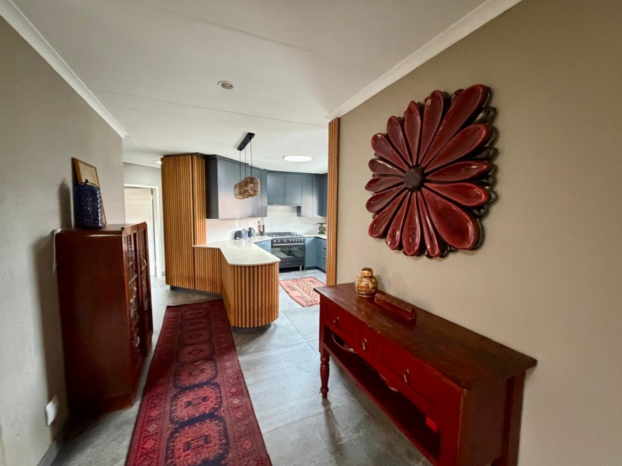 3 Bedroom Property for Sale in Eldoraigne Gauteng