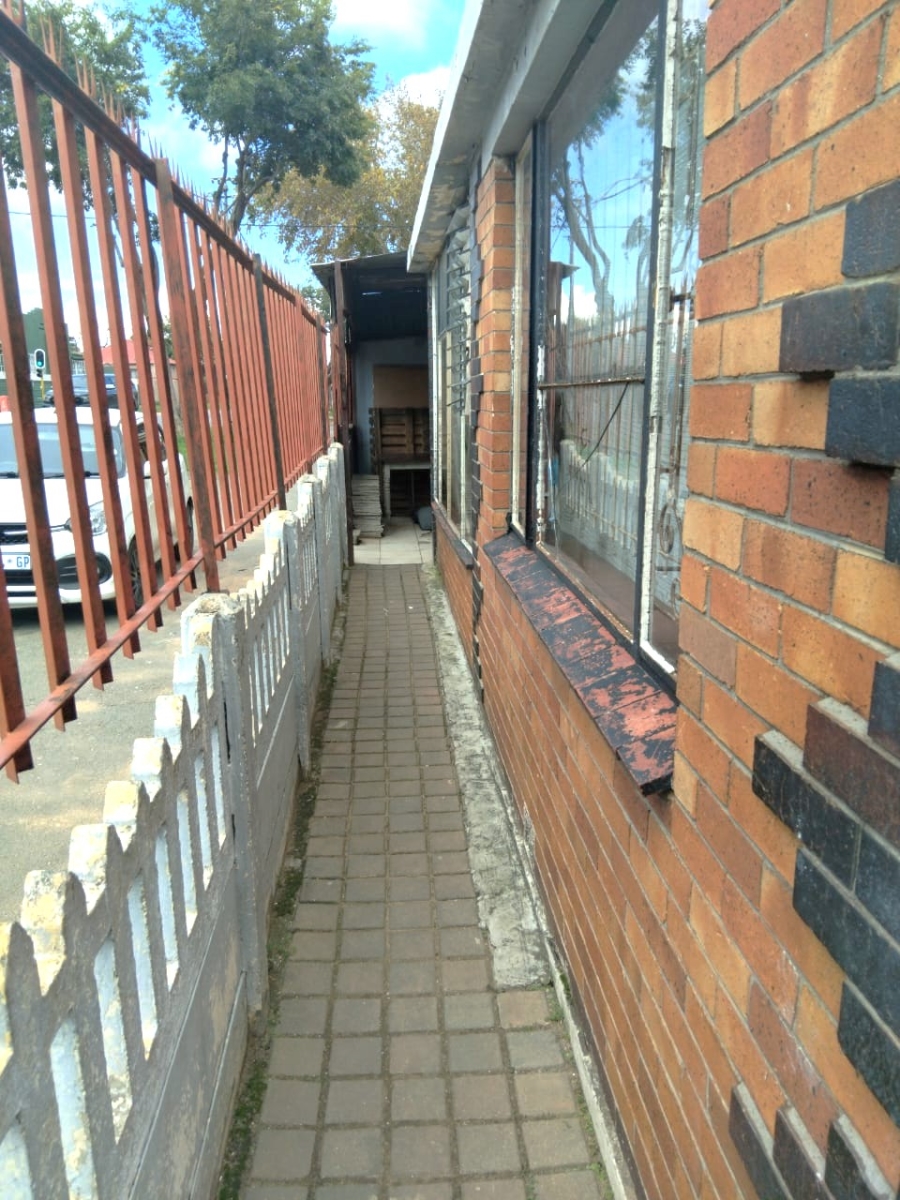 5 Bedroom Property for Sale in Turffontein Gauteng