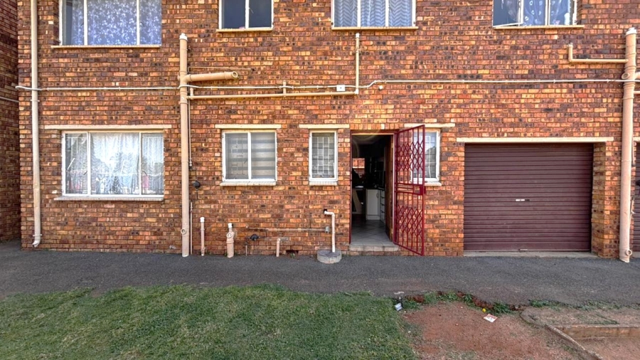 2 Bedroom Property for Sale in Norkem Park Gauteng