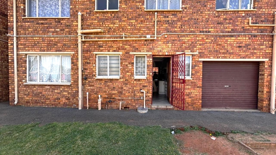 2 Bedroom Property for Sale in Norkem Park Gauteng