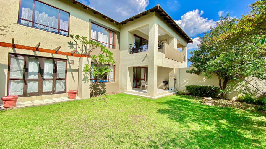 To Let 3 Bedroom Property for Rent in Maroeladal Gauteng