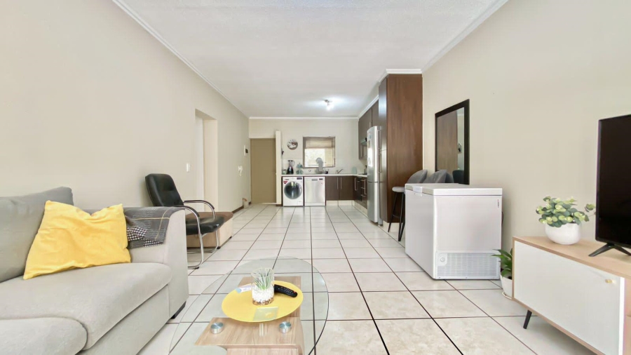 To Let 3 Bedroom Property for Rent in Maroeladal Gauteng