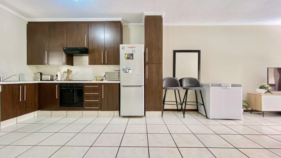 To Let 3 Bedroom Property for Rent in Maroeladal Gauteng