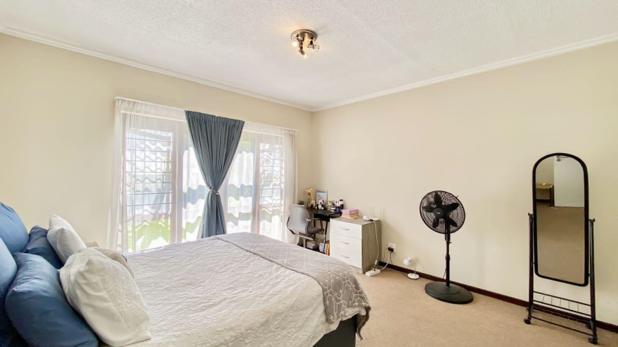 To Let 3 Bedroom Property for Rent in Maroeladal Gauteng