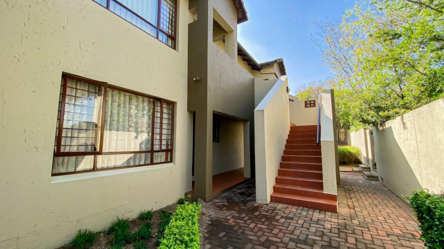To Let 3 Bedroom Property for Rent in Maroeladal Gauteng