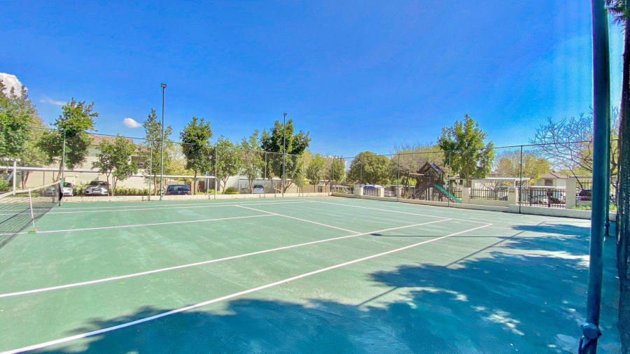 To Let 3 Bedroom Property for Rent in Maroeladal Gauteng