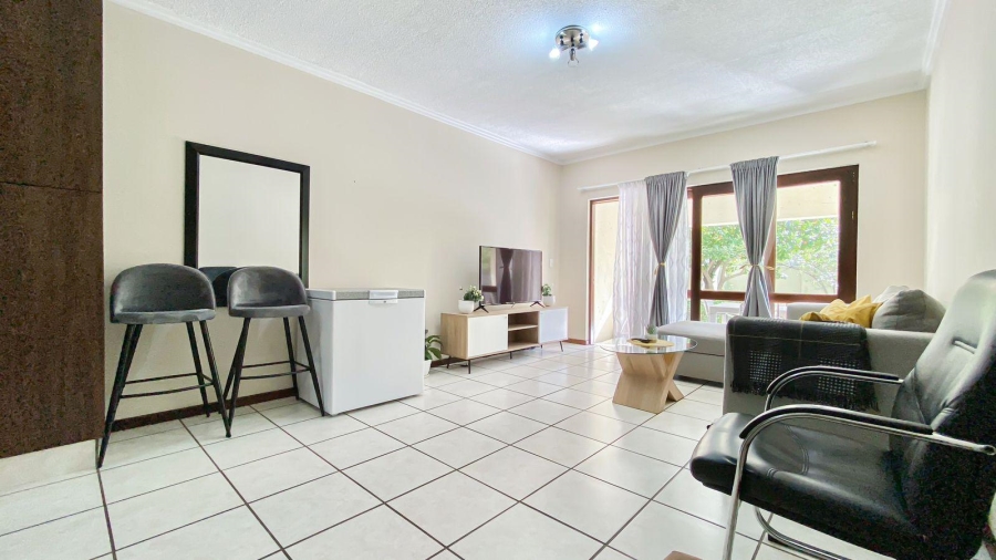 To Let 3 Bedroom Property for Rent in Maroeladal Gauteng