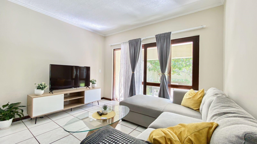 To Let 3 Bedroom Property for Rent in Maroeladal Gauteng