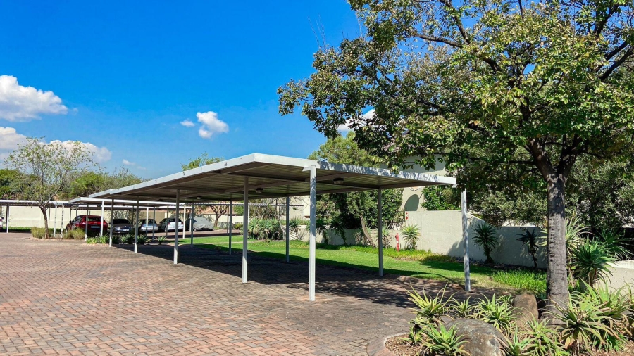 To Let 3 Bedroom Property for Rent in Maroeladal Gauteng