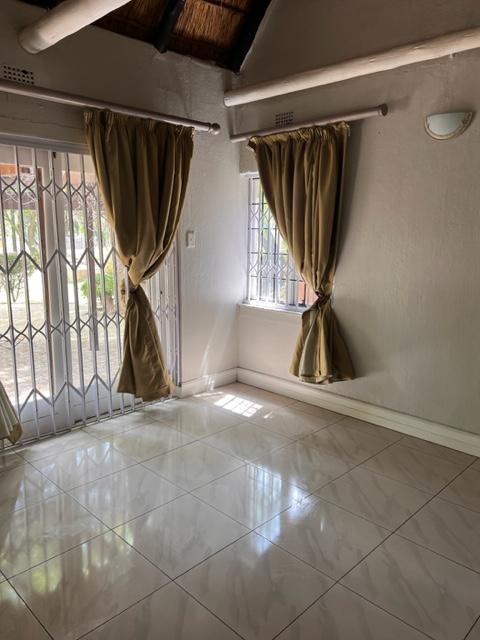 3 Bedroom Property for Sale in Glen Austin Gauteng