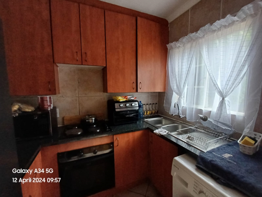 2 Bedroom Property for Sale in Wilgeheuwel Gauteng