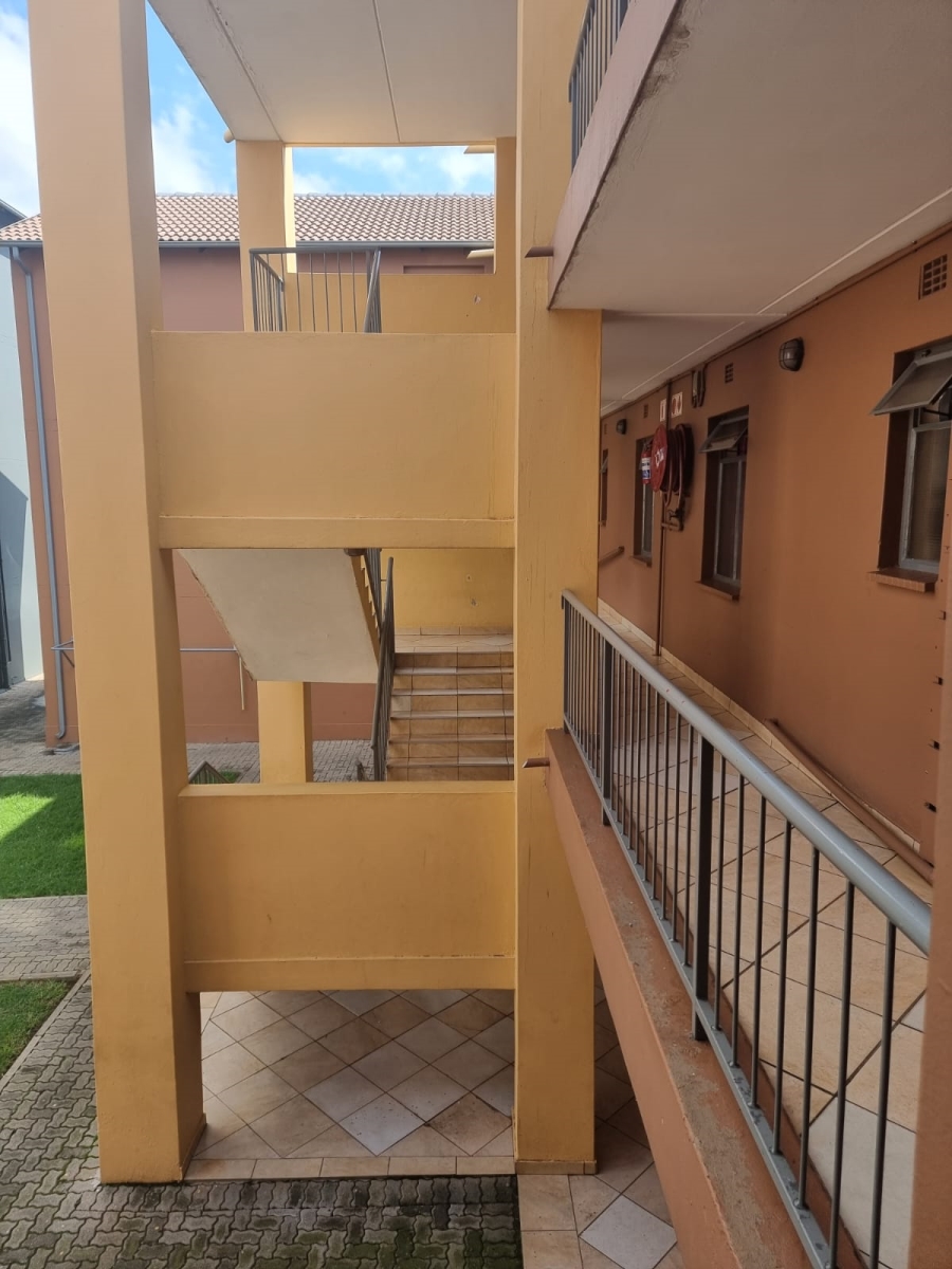 2 Bedroom Property for Sale in Jabulani Gauteng