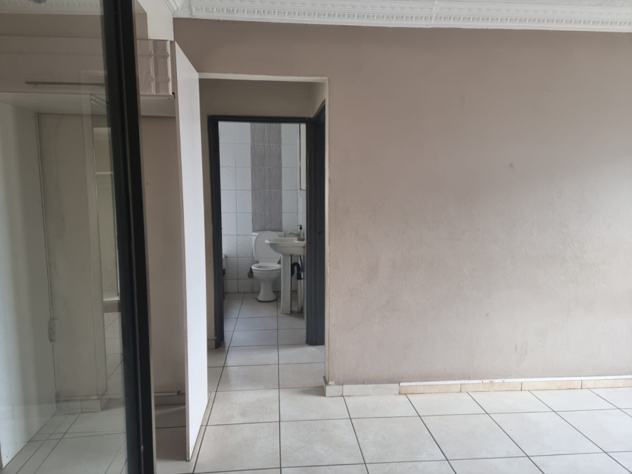 2 Bedroom Property for Sale in Jabulani Gauteng