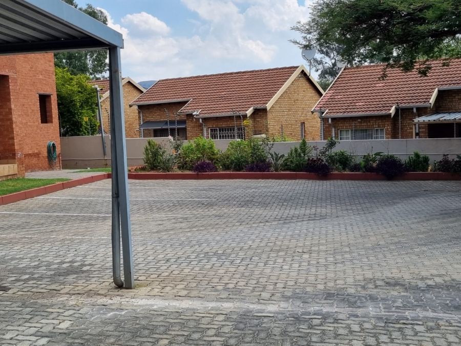 To Let 1 Bedroom Property for Rent in Wilgeheuwel Gauteng