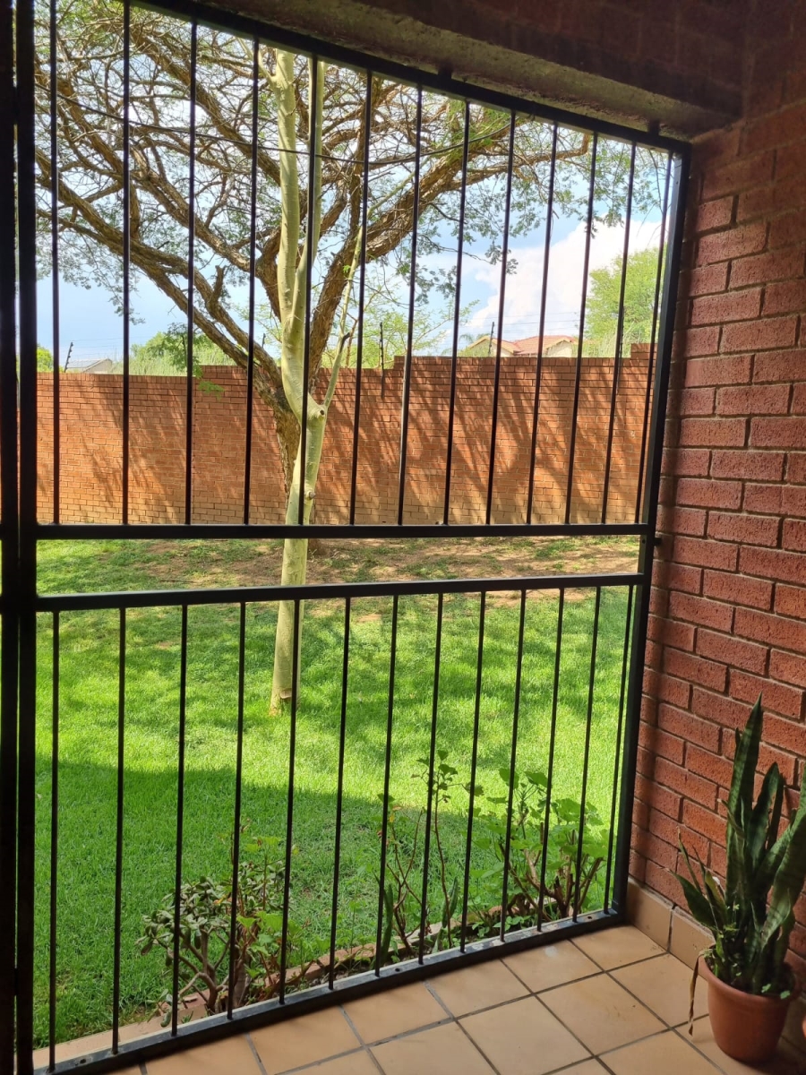 To Let 1 Bedroom Property for Rent in Wilgeheuwel Gauteng