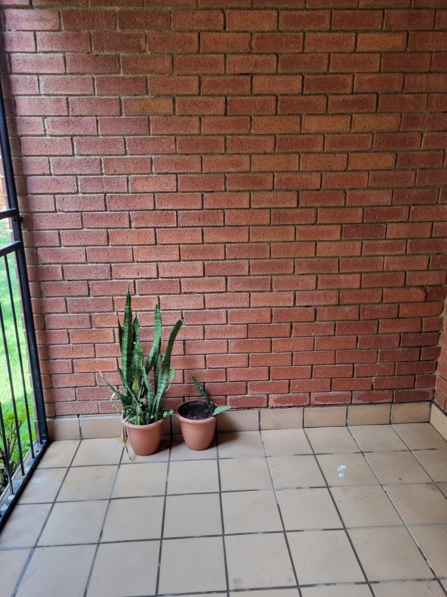 To Let 1 Bedroom Property for Rent in Wilgeheuwel Gauteng