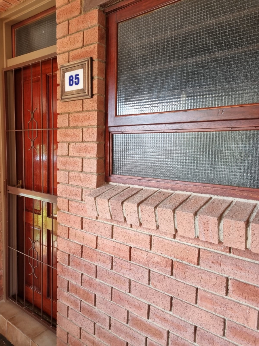 To Let 1 Bedroom Property for Rent in Wilgeheuwel Gauteng