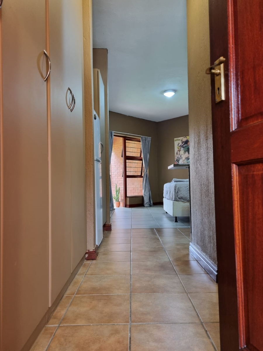 To Let 1 Bedroom Property for Rent in Wilgeheuwel Gauteng