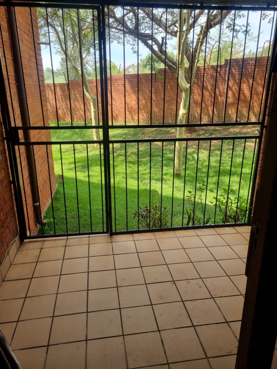 To Let 1 Bedroom Property for Rent in Wilgeheuwel Gauteng