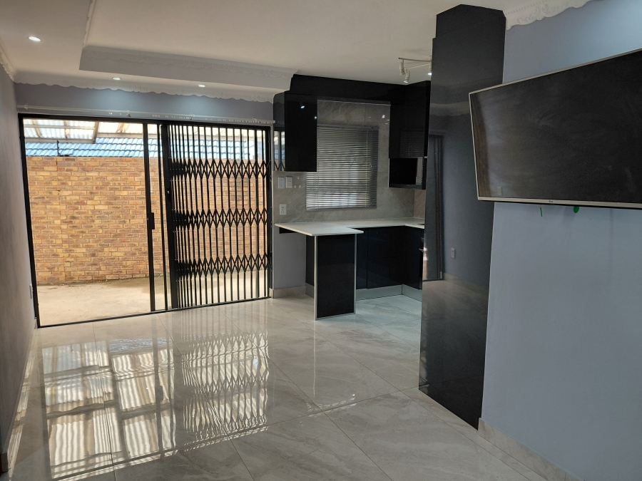 To Let 1 Bedroom Property for Rent in Bryanston East Gauteng