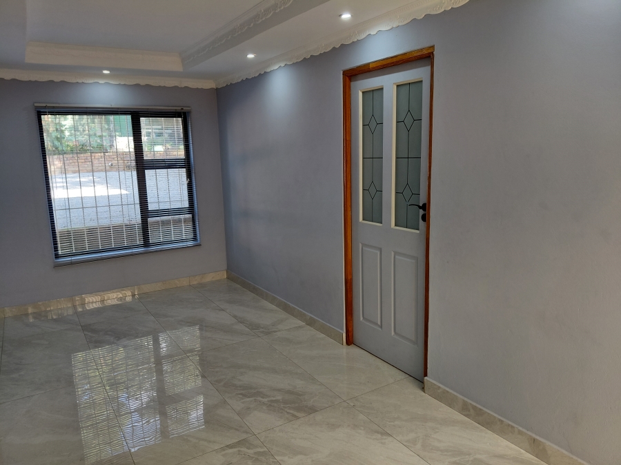 To Let 1 Bedroom Property for Rent in Bryanston East Gauteng