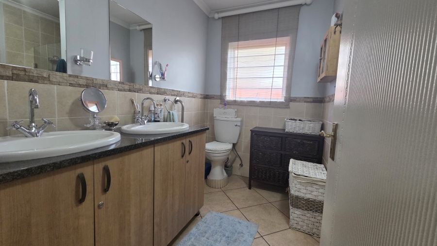 3 Bedroom Property for Sale in Montana Tuine Gauteng