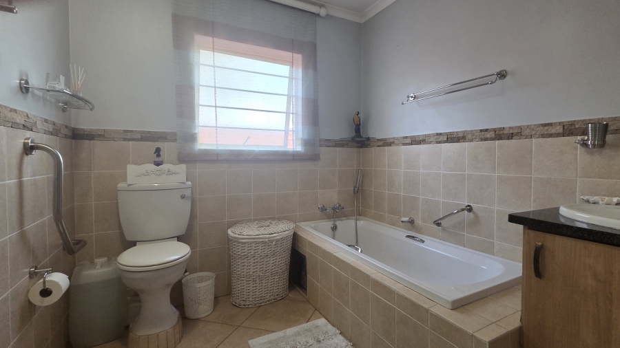 3 Bedroom Property for Sale in Montana Tuine Gauteng