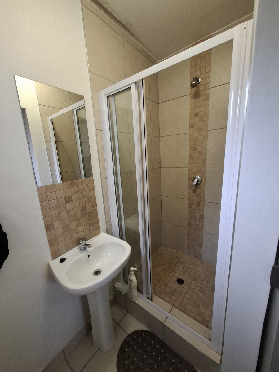 2 Bedroom Property for Sale in Elardus Park Gauteng