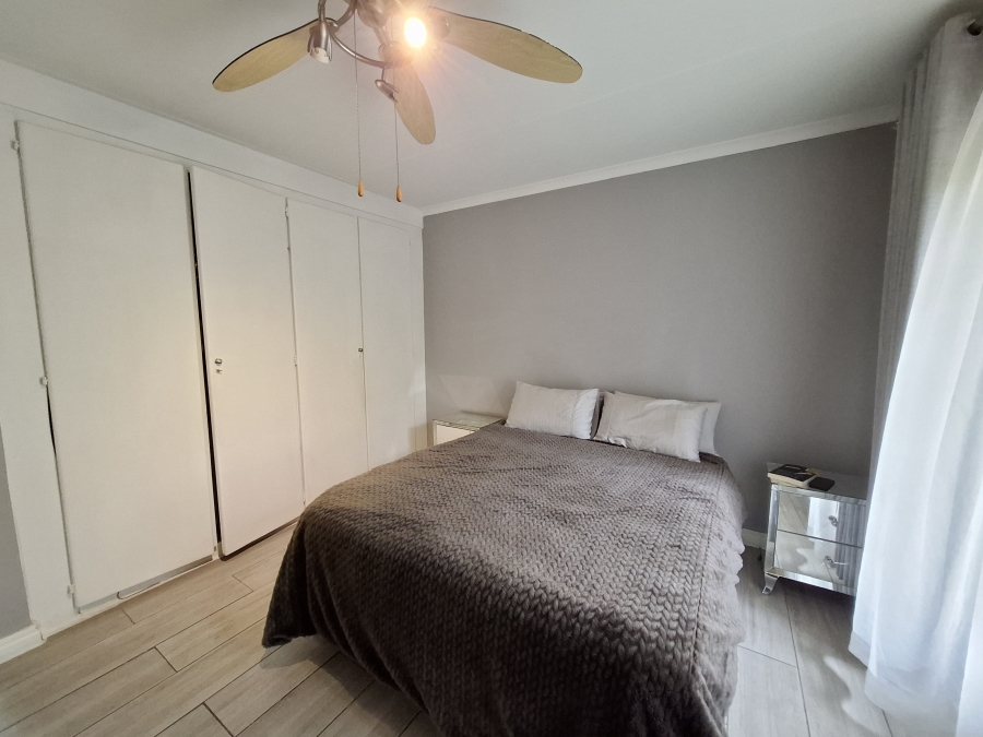 2 Bedroom Property for Sale in Faerie Glen Gauteng