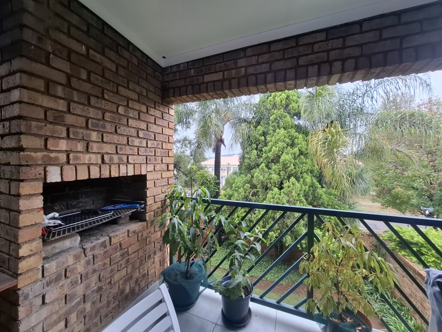 2 Bedroom Property for Sale in Faerie Glen Gauteng