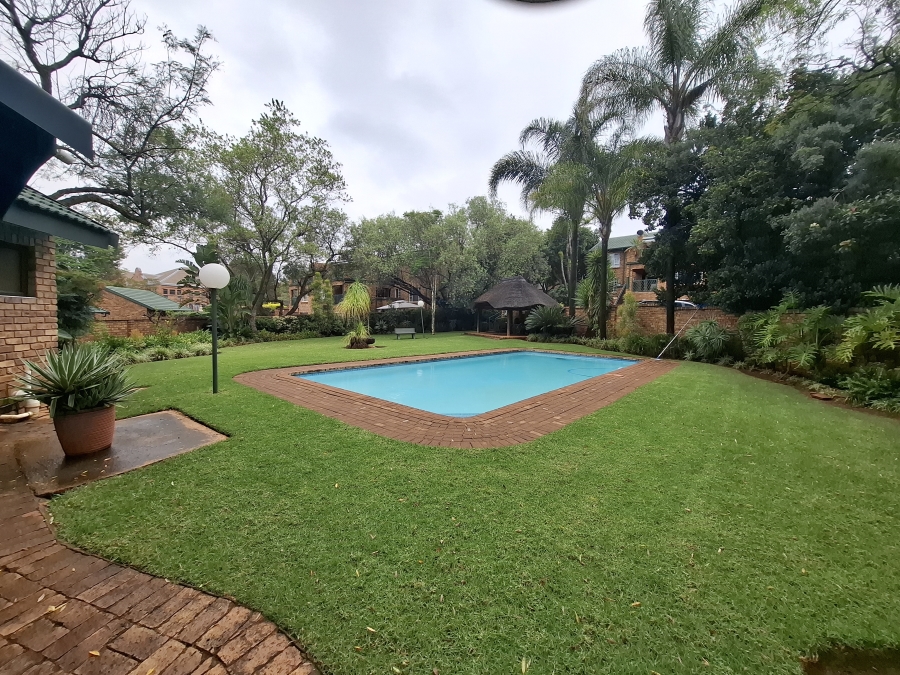 2 Bedroom Property for Sale in Faerie Glen Gauteng